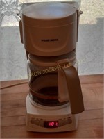 White BLACK & DECKER Coffee Pot Appliance