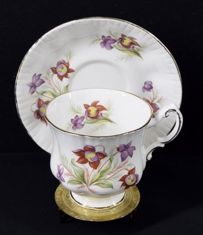 Paragon "Pitcher Plant" Tea Cup & Saucer