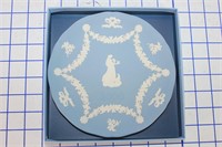 WEDGWOOD 2000 COLLECTIBLE PLATE