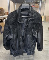 Patterned/Embroidered Dark Leather Jacket - L