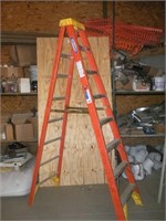 Werner 8' Fiberglass Step Ladder (orange)