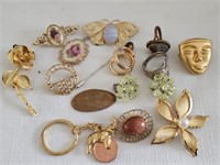 Group of costume jewellery