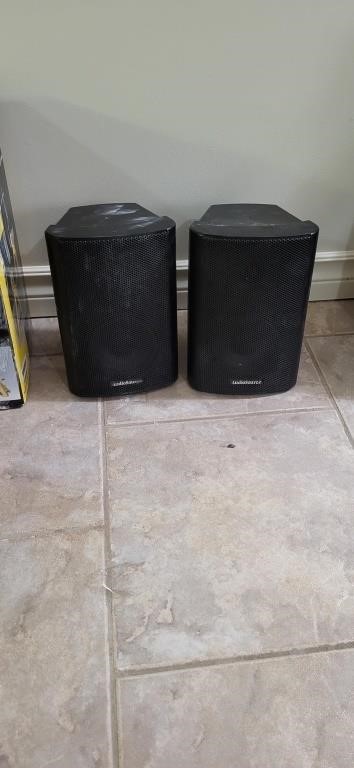 2 speakers not tested