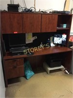 ~6' Office Desk w/ Upper Storage