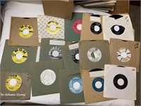 45 RECORDS WITH JACKET COVERS MUSIC STYLE ON