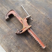 Carver clamp
