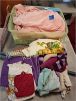 TOTE OF CHENILLE BEDSPREAD, TOWELS, WASHCLOTHS