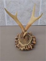 F1) Faux Antler Stand