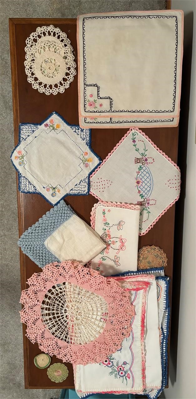 Misc. Doilies, Table Linens