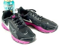 Chaussures NIKE pour femme taille 7