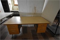 4 Drawer Desk