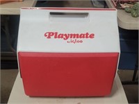 Playmate - Iglloo Red / White Cooler