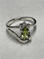 925 Silver Green and Clear Cut Stones Ring, size 6