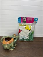 Frog Watering Can and Yard Flag