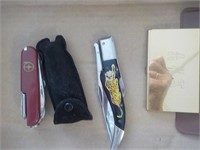 Pocket knives