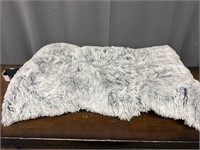 Fuzzy furry pet bed