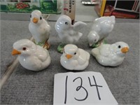 Lot of 6 ceramic Chickens-2" to 3" tall