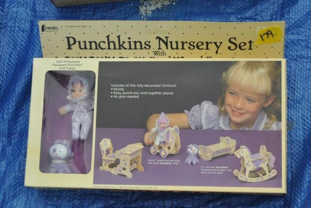 1982 Punchkins nursery set