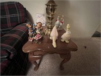 LOT OF HOME DECOR- INCLUDES CERAMIC DUCKS