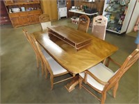 Pecan Finish Dining Room Table w/ 6 Chairs