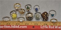 Lot of assorted rings, see pics