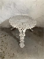 ROUND THREE LEG CAST IRON PATIO TABLE