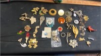 Broaches & pins