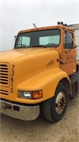 1991 International Semi truck