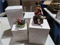 COLLECTION CHRISTMAS AROUND THE WORLD FIGURES NIB