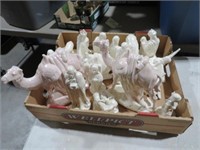 HUGE COLL OF CERAMIC NATIVITY FIGURES