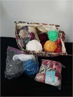 Fabric knitting bag with yarn