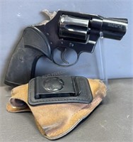 * Colt "Detective Special" 38spec with Holster