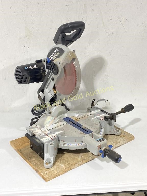 Delta Dual Bevel 10 Inch Compound Miter Saw