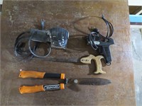 PALM SANDER & FISKARS HEDGE SHEARS & GLUE GUN