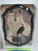 NEAT WOLF AND EAGLE DECOR CLOCK