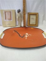 Oval serving tray, Geisha Girl statue, 2 frames