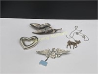 FOUR PIECES OF STERLING SILVER JEWELRY