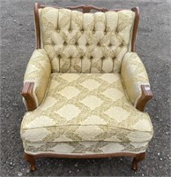 ANTIQUE/VINTAGE ARM CHAIR