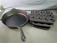 12" Cast Iron Frying Pan in Good Condition plus 4