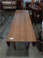 Drop leaf table. 60x37x30. Nice.