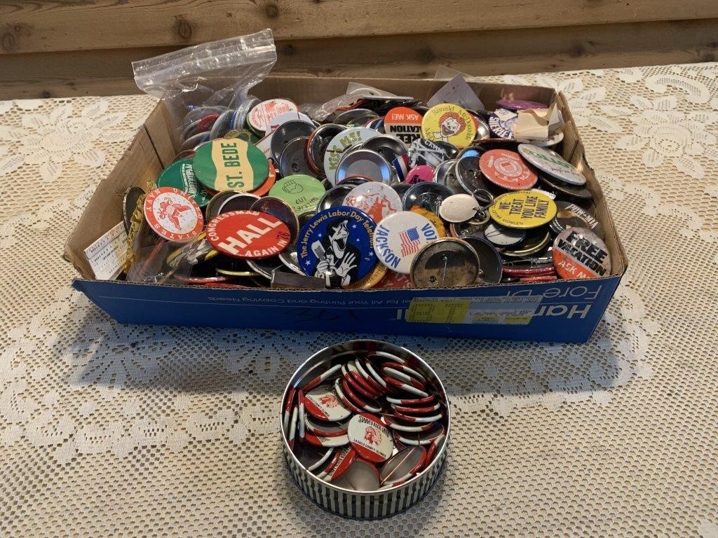 LARGE COLLECTABLE PINBACK BUTTON LOT