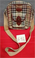 11 - BURBERRY'S PURSE (UNAUTHENTICATED) (G92)