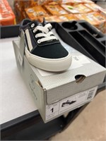 Hurley sneakers  size 1