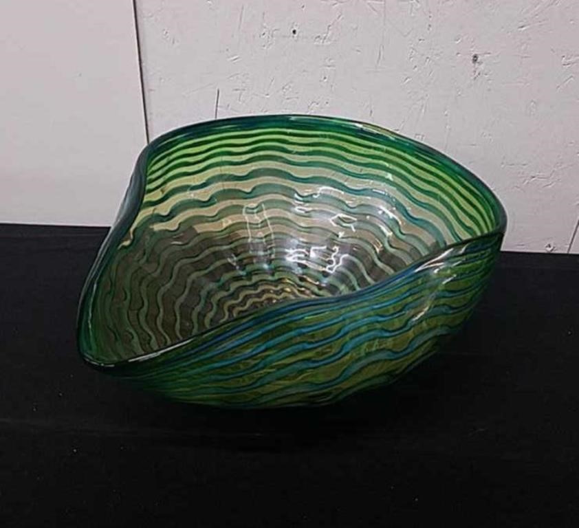 16x 12 in hand blown decorative glass bowl