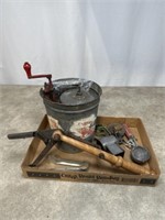 Assortment of Vintage Kitchen Items