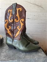 Vintage Brown and Gold Cowboy Boots