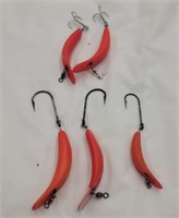 3 hooks=Treble Hooks, 2-Big Hooks 1 Small Lure