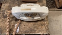 2 General telephone rotary telephones