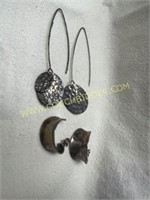Pair of 925 silver earrings