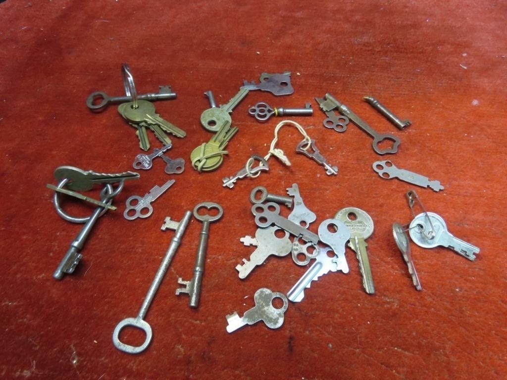 Skeleton & assorted keys lot.